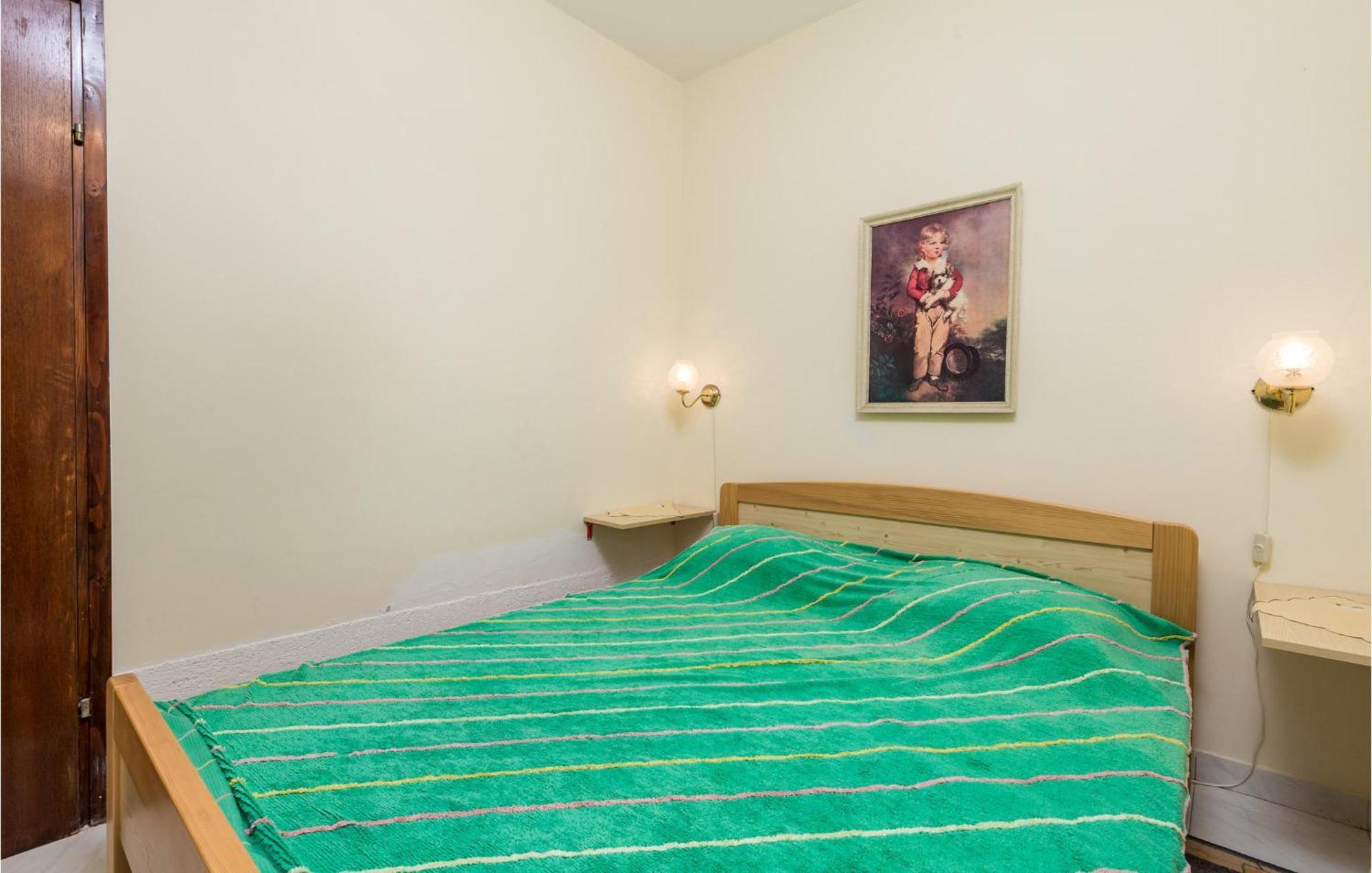 2 Bedroom Nice Apartment In 亚布拉纳茨 外观 照片